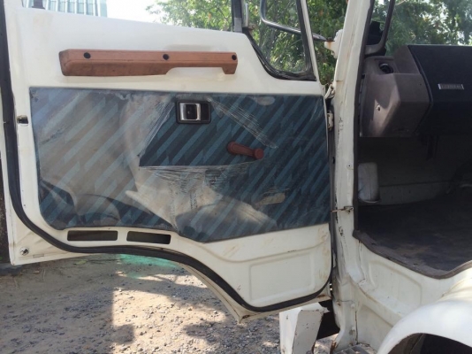 ขาย10ล้อบรรทุกรถเกี่ยวหรือแม๊กโคก็ได้เครื่องHO7Cบรรทุก200สบาย