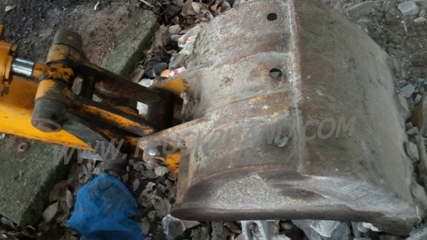 รถแบคโฮ Komatsu PC20 รุ่น5 ให้รถลาก+ปากคีบ+บุ่นกี๋ รถแบคโฮ Komatsu PC20 รุ่น5 ให้รถลาก+ปากคีบ+บุ่นกี๋