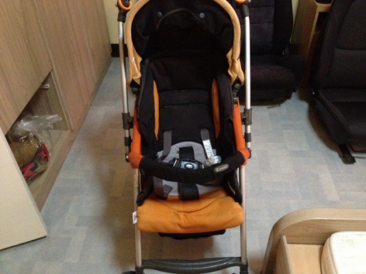 รถเข็นเด็ก COMBI ของมาจากญี่ปุ่นสภาพตามรูปครับ รถเข็นเด็ก COMBI ของมาจากญี่ปุ่นสภาพตามรูปครับ