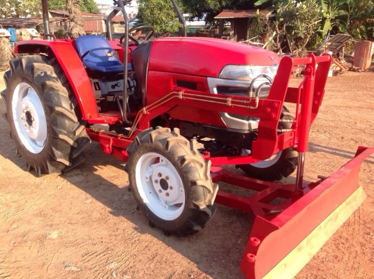 แทรกเตอร์ยันม่า 45 แรง สภาพดีพร้อมใช้งาน มีผานดันหน้า และโรตารี่