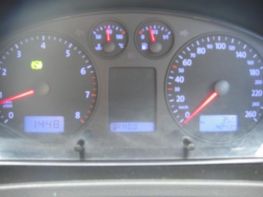 .......ขาย รถตู้โฟล์ค T5 VIP เครื่องVR6 สภาพเดิมๆไม่เคยทำสีวิ่งมา 4หมื่น .....