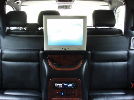 .......ขาย รถตู้โฟล์ค T5 VIP เครื่องVR6 สภาพเดิมๆไม่เคยทำสีวิ่งมา 4หมื่น .....