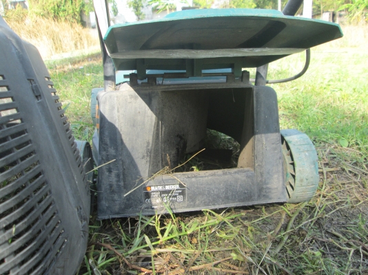 เครื่องตัดหญ้ารถเข็นมือสอง black decker