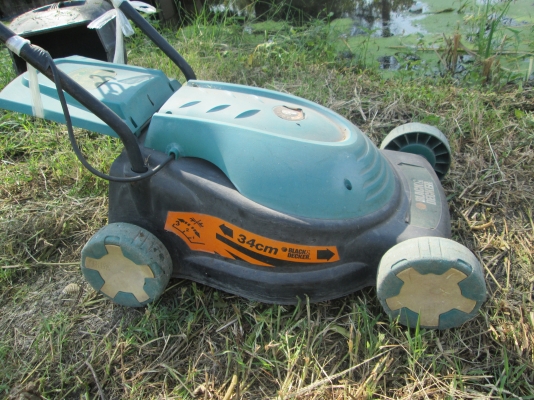 เครื่องตัดหญ้ารถเข็นมือสอง black decker