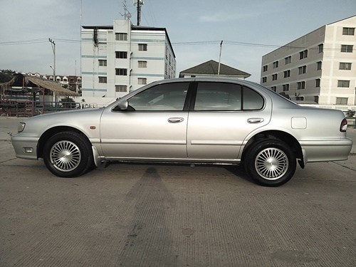 ขาย nissan cefiro a32ปี/2001 ติดแก๊สหัวฉีดlpg เกียร์auto