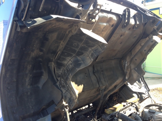 ISUZU NPR ปี 2548 ยาว 5 เมตร เครื่อง 130 แรงเทอร์โบ กะบะคาโก้ คอกเหล็กแป๊ปน้ำ ISUZU NPR ปี 2548 ยาว 5 เมตร เครื่อง 130 แรงเทอร์โบ กะบะคาโก้ คอกเหล็กแป๊ปน้ำ