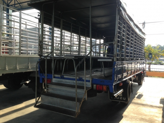 ISUZU NPR ปี 2548 ยาว 5 เมตร เครื่อง 130 แรงเทอร์โบ กะบะคาโก้ คอกเหล็กแป๊ปน้ำ ISUZU NPR ปี 2548 ยาว 5 เมตร เครื่อง 130 แรงเทอร์โบ กะบะคาโก้ คอกเหล็กแป๊ปน้ำ