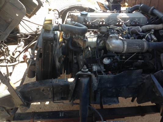 ISUZU NPR ปี 2548 ยาว 5 เมตร เครื่อง 130 แรงเทอร์โบ กะบะคาโก้ คอกเหล็กแป๊ปน้ำ ISUZU NPR ปี 2548 ยาว 5 เมตร เครื่อง 130 แรงเทอร์โบ กะบะคาโก้ คอกเหล็กแป๊ปน้ำ