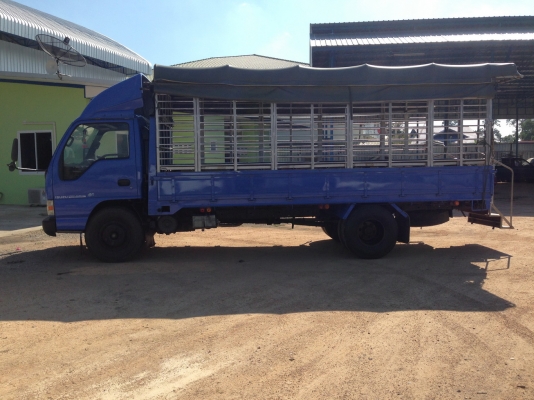 ISUZU NPR ปี 2548 ยาว 5 เมตร เครื่อง 130 แรงเทอร์โบ กะบะคาโก้ คอกเหล็กแป๊ปน้ำ ISUZU NPR ปี 2548 ยาว 5 เมตร เครื่อง 130 แรงเทอร์โบ กะบะคาโก้ คอกเหล็กแป๊ปน้ำ