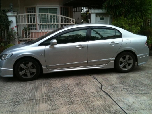 ขาย Honda civic 1.8 ปี 2008 รุ่น i-vtech ตัว top ราคาพิเศษ รถบ้าน สวยๆ รับรองว่าต้องชอบ