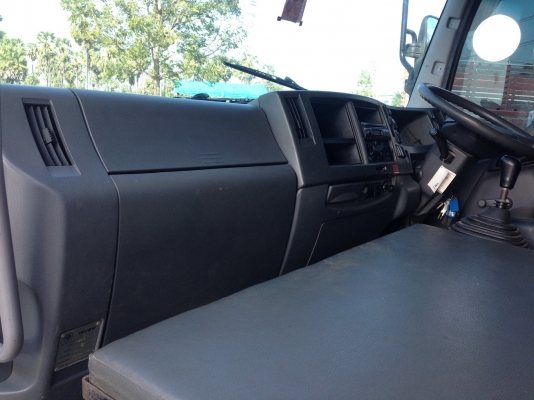ISUZU FRR 210 ปี 2554 ยาว 5.60 เมตร เครื่อง 210 แรง