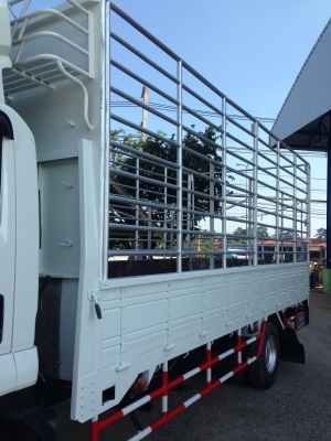 ISUZU FRR 210 ปี 2554 ยาว 5.60 เมตร เครื่อง 210 แรง