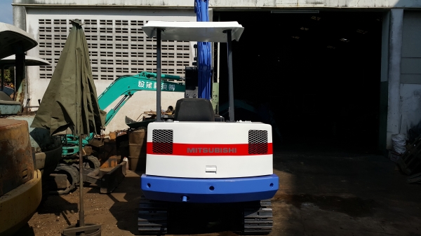 รถขุด MITSUBISHI รุ่น ME35 แทร็กเหล็ก มือสองญี่ปุ่น