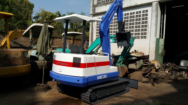 รถขุด MITSUBISHI รุ่น ME35 แทร็กเหล็ก มือสองญี่ปุ่น