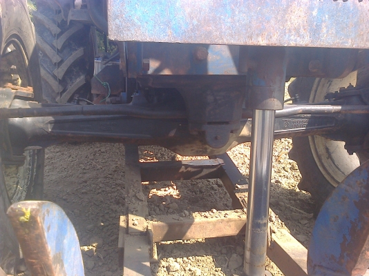 ขายรถไถฟอดร์   T S   90  นิวฮอนแลน ปี 04  ดํันหน้า kHL หาง 7 เล่มทะเบียน