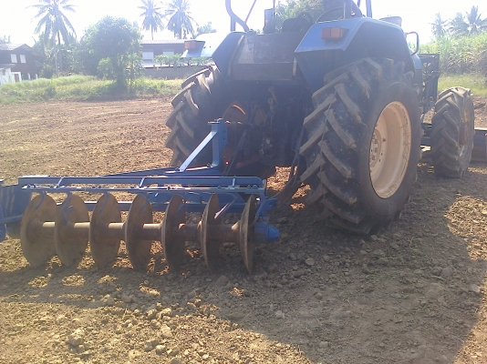 ขายรถไถฟอดร์   T S   90  นิวฮอนแลน ปี 04  ดํันหน้า kHL หาง 7 เล่มทะเบียน