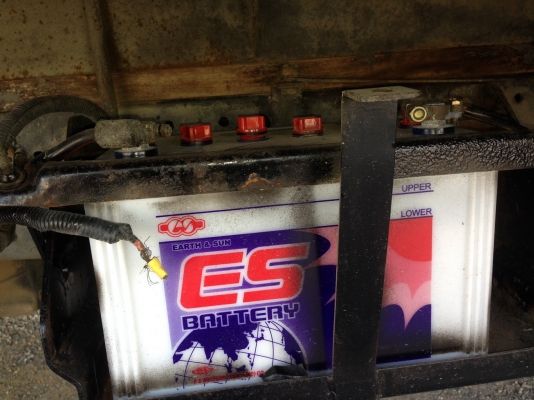 ISUZU NKR หัวการ์ตูน 4 ล้อ ยาว 3.10 เมตร รถออกห้าง ปี 41 เครื่อง 88 แรง ISUZU NKR หัวการ์ตูน 4 ล้อ ยาว 3.10 เมตร รถออกห้าง ปี 41 เครื่อง 88 แรง