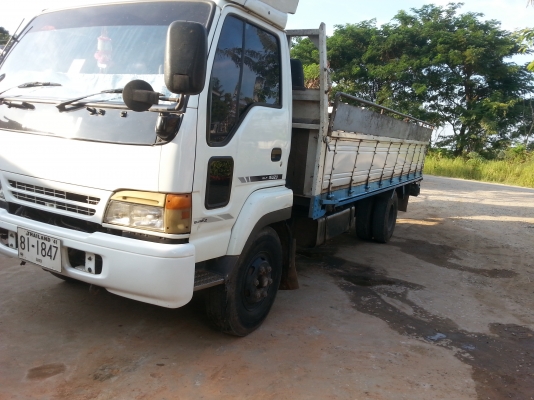 รถหกล้อมือสองรถ Isuzu