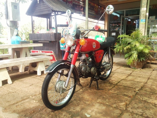 ขาย Suzuki A80 เครื่องมังกี้ 125 ครัชมือเสื้อเวฟ 100 สภาพหล่อๆ มีเล่มทะเบียน+ใบซื้อขายจากทางร้าน ค่าตัว 12500 บาท ขาย Suzuki A80 เครื่องมังกี้ 125 ครัชมือเสื้อเวฟ 100 สภาพหล่อๆ มีเล่มทะเบียน+ใบซื้อขายจากทางร้าน ค่าตัว 12500 บาท