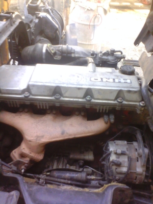 รถหกล้อดั้มเครน