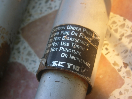 โช็คแก๊ส คายาบา L200