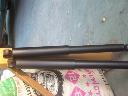 โช๊คน้ำมัน คายาบ้า ใส่รถอีซูซุ คู่หลัง