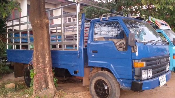 (ร้านรุ่งโรจน์ 082-1057078)ขาย 6โตโยต้า DYNA. BU91 รุ่นตัวใหญ่ แชสซีใหญ่  รถห้างแท้มือเดียว(เสี่ยจากชัยภูมิมารับรถกลับบ้านเรียบร้อย) เครื่องแน่นๆ ไม่มีไอ แชสซีไม่มีที่ติเหมือนรถใหม่ พร้อมใช้ทันที พร้อมโอนทั่วไทย