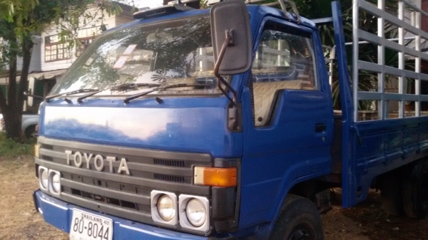 (ร้านรุ่งโรจน์ 082-1057078)ขาย 6โตโยต้า DYNA. BU91 รุ่นตัวใหญ่ แชสซีใหญ่  รถห้างแท้มือเดียว(เสี่ยจากชัยภูมิมารับรถกลับบ้านเรียบร้อย) เครื่องแน่นๆ ไม่มีไอ แชสซีไม่มีที่ติเหมือนรถใหม่ พร้อมใช้ทันที พร้อมโอนทั่วไทย