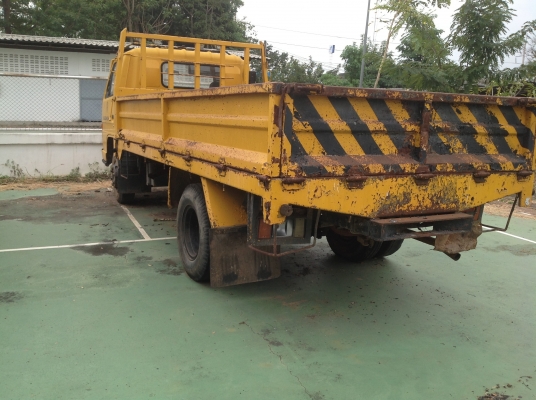 หกล้อ ประมูลจากกรมทางหลวง  NPR 115HP   4BD1