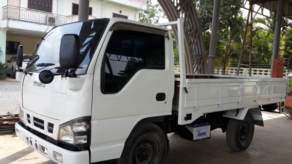 ขาย 4 ล้อ  ISUZU 100 แรง เก่าญี่ปุ่นพร้อมทะเบียน ราคา 420000 กะบะยาว 3.50