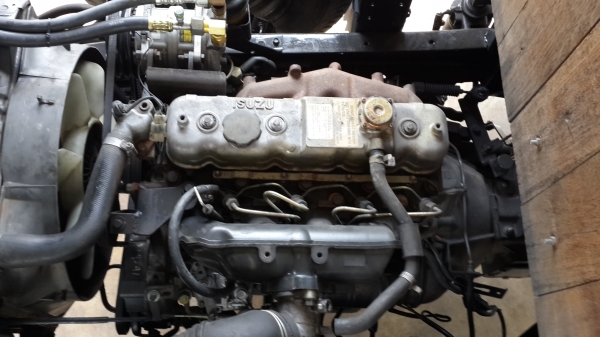 ขาย 4 ล้อ  ISUZU 100 แรง เก่าญี่ปุ่นพร้อมทะเบียน ราคา 420000 กะบะยาว 3.50