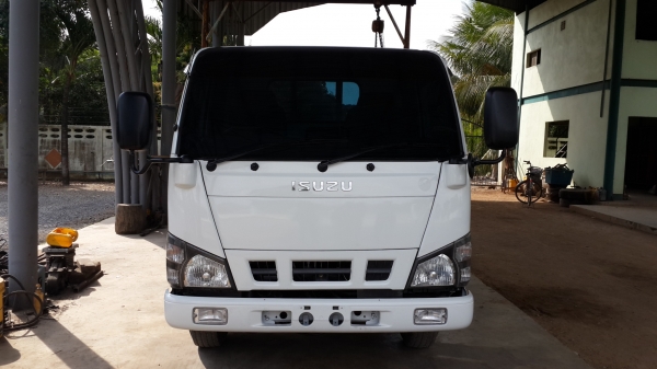 ขาย 4 ล้อ  ISUZU 100 แรง เก่าญี่ปุ่นพร้อมทะเบียน ราคา 420000 กะบะยาว 3.50