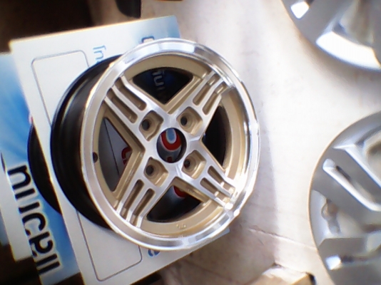 vega coss ขอบ 13 4/114.3 กว้าง 6 ราคา 5500 ร่วมส่ง สนใจโทร 0998708883