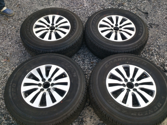 ขายแม็กยางถอดป้ายแดง NISSAN  NAVARA พร้อมยางDUNLOP 255/70R16 ปี13  ใหม่ๆชุดละ12900 ทั้งหมด 45 ชุด