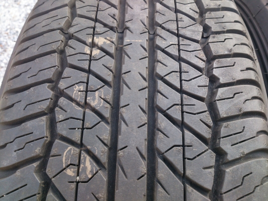 ขายแม็กยางถอดป้ายแดง NISSAN  NAVARA พร้อมยางDUNLOP 255/70R16 ปี13  ใหม่ๆชุดละ12900 ทั้งหมด 45 ชุด