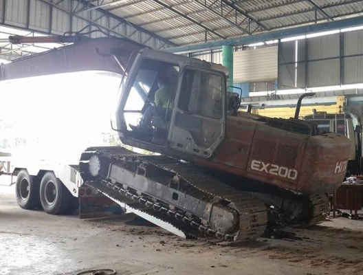 **430,000 บ.ต่อรอง**ขายแบคโฮ200ราคาเบาๆ HITACHI EX200-2 เครื่องเดิม ปั้มเดิม ไฟฟ้าตัดมอเตอร์คันเร่ง กล่องมี เครื่องดี แรงดี ปั้มดี แรง ทำงานดี คล่องตัว บูมอาร์มดี มีปะ1แผล บุ้งกี๋ดีไม่ผุ เอวดี มีขยับนิดหน่อย ช่วงล่าง70\% โซ่ดี แทร็กดี โรลเลอร์ได้ เฟรมดีหนา