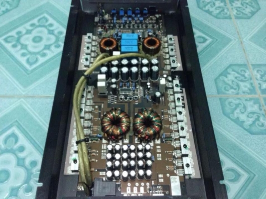แอมป์คลาสดี MEGAVOX มือสองสภาพดี งานเกาหลี ใช้งานปกติ ขับซับ10-12นิ้วได้ เบสดี ขาย 3950 บาท