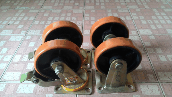 ขายล้อขนาด 6นิ้วยูนิเทนโครงสร้างเหล็กหนาสภาพสวยๆ(ชุดละ1500)