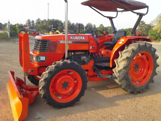 ขาย แทรกเตอร์ KUBOTA  M5000  ถูกๆ สวยๆ