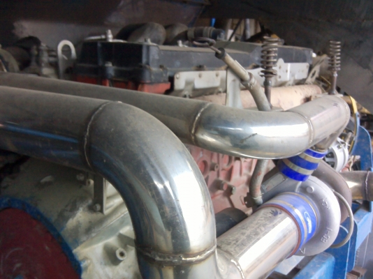 ขายรถเกี่ยวเกษตรพัฒนา ไอ้หนุ่มใวไฟ เครื่อง 6HH1 เทอร์โบว์ ขายรถเกี่ยวเกษตรพัฒนา ไอ้หนุ่มใวไฟ เครื่อง 6HH1 เทอร์โบว์