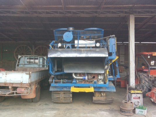 ขายรถเกี่ยวเกษตรพัฒนา ไอ้หนุ่มใวไฟ เครื่อง 6HH1 เทอร์โบว์ ขายรถเกี่ยวเกษตรพัฒนา ไอ้หนุ่มใวไฟ เครื่อง 6HH1 เทอร์โบว์