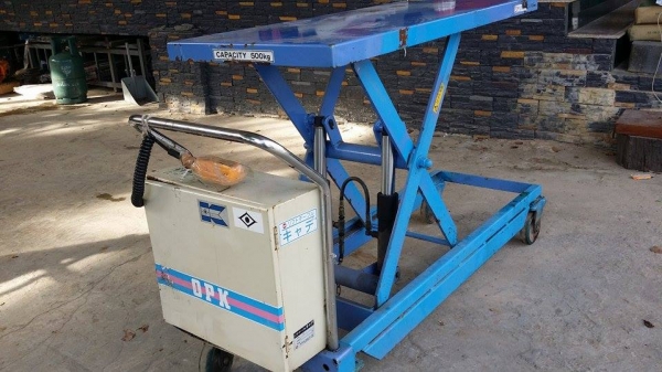 ลิฟต์ยกของไฟฟ้า เก่าญี่ปุ่น สามารถใช้ยกสิ่งของต่างๆได้อย่างสะดวก ลิฟต์ยกของไฟฟ้า เก่าญี่ปุ่น สามารถใช้ยกสิ่งของต่างๆได้อย่างสะดวก