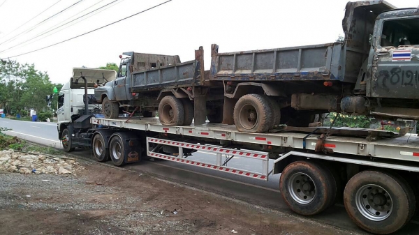 (มี2คัน)๘ษญ") ขายไป จ.ศรีษะเกศ..6ล้อหน้ายาว175แรงและ168แรง..เครื่อง6BG1และEH700 เฟืองท้ายฟูโซ่ พ.เพาเวอร์ มีแอร์ 1 คัน...