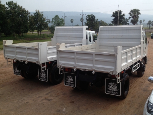 ขายรถบรรทุก 6 ล้อดั้มดิน ยาง 1000 ปลายปี 56