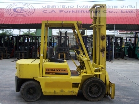 ขาย รถโฟล์คลิฟท์ KOMATSU รุ่น FD25-8