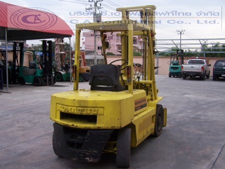 ขาย รถโฟล์คลิฟท์ KOMATSU รุ่น FD25-8