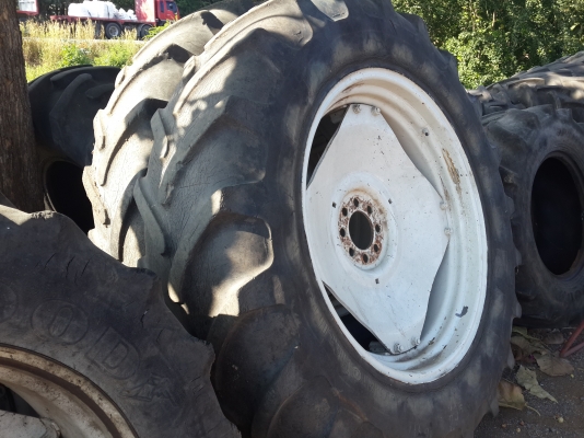 ขายยางพร้อมกระทะ 16.9 R38 ยี่ห้อMICHELIN 21000บาท ขายยางพร้อมกระทะ 16.9 R38 ยี่ห้อMICHELIN 21000บาท