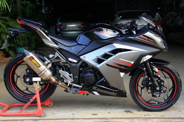 ขาย NINJA 250 ปี2013 สภาพสวยๆ ใส มือเดียว ออกศูนย์ วิ่งน้อย ทะเบียนพร้อม116000