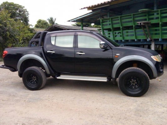 ขาย TRITON WD4x4 สวย ๆ รถบ้าน วิ่งน้อย