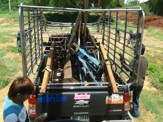 ขายแล้ว ขอบคุณพี่กฤษดา ลพบุรีมากครับ ชุดตักหน้ารถไถฟอร์ด 6600-6610ตรงรุ่น ยี่ห้อSTOLL โครงสวยครบ ขายตามสภาพ ครบเลยชุดนี้พร้อมคอนโทล